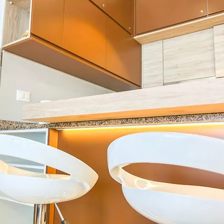 2 Bedrooms 1135