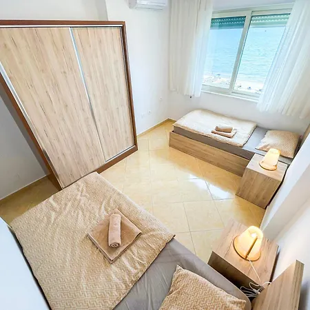 2 Bedrooms 1135 Apartment