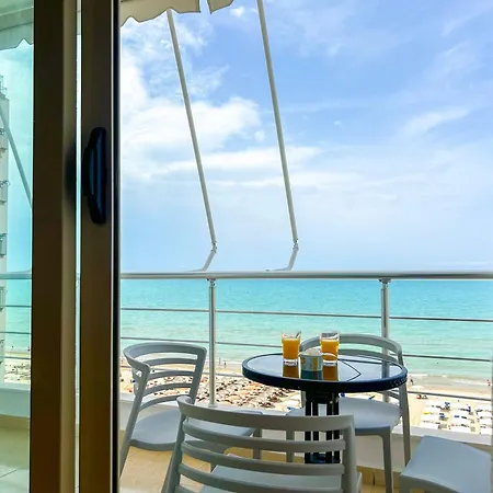 Apartment 2 Bedrooms 1135 *