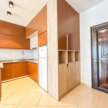 Apartment 2 Bedrooms 1135 *